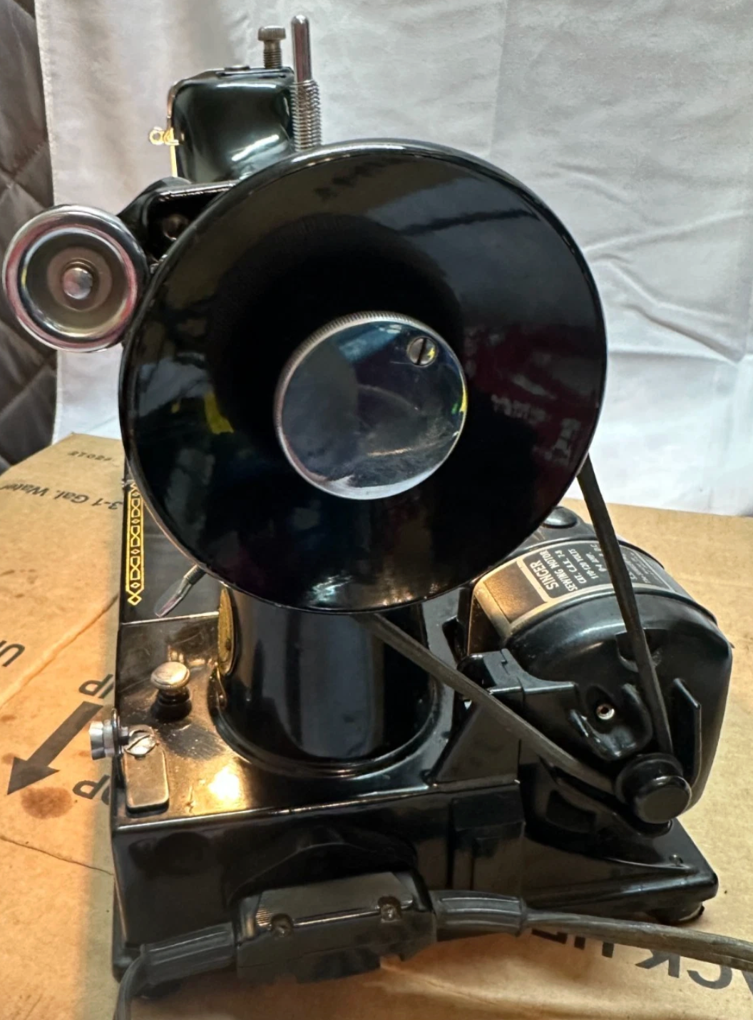 Vintage 1954 Singer 222K Featherweight Sewing Machine – Tested & Working – Portable Classic Sewing Machine