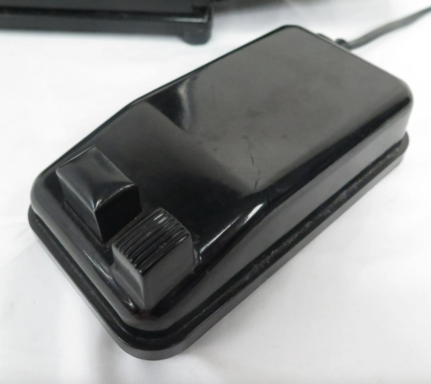 Singer 222K Featherweight Sewing Machine – Electric – Motor Controller – Working – With Case & Accessories