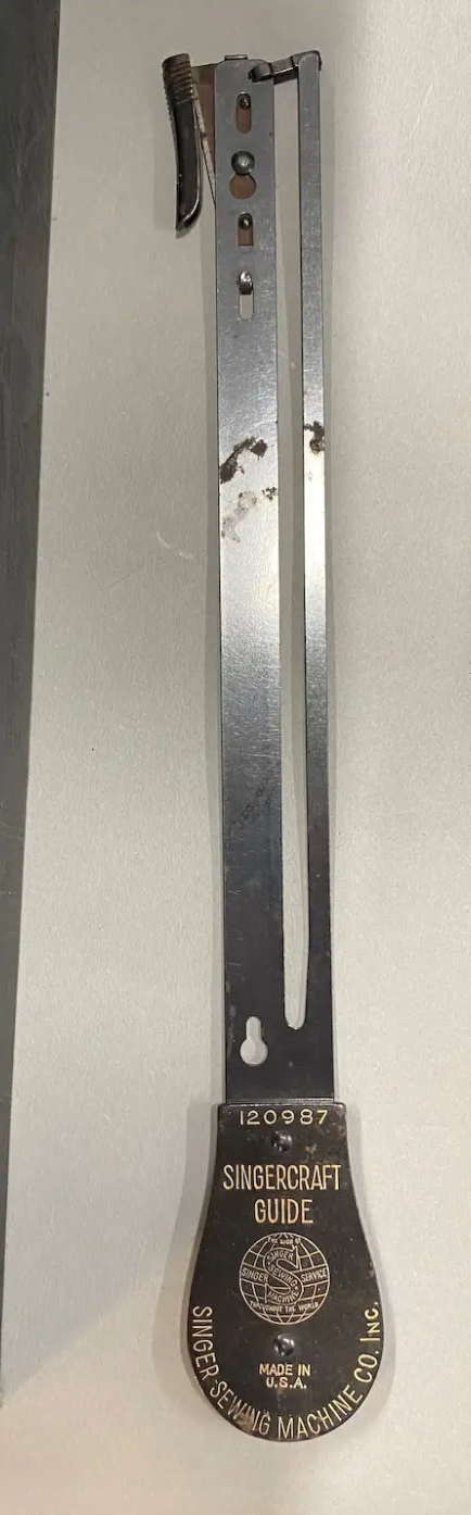 1941 Singer 221 Featherweight Blackside Sewing Machine with Case & Attachments – Rare WWII Model