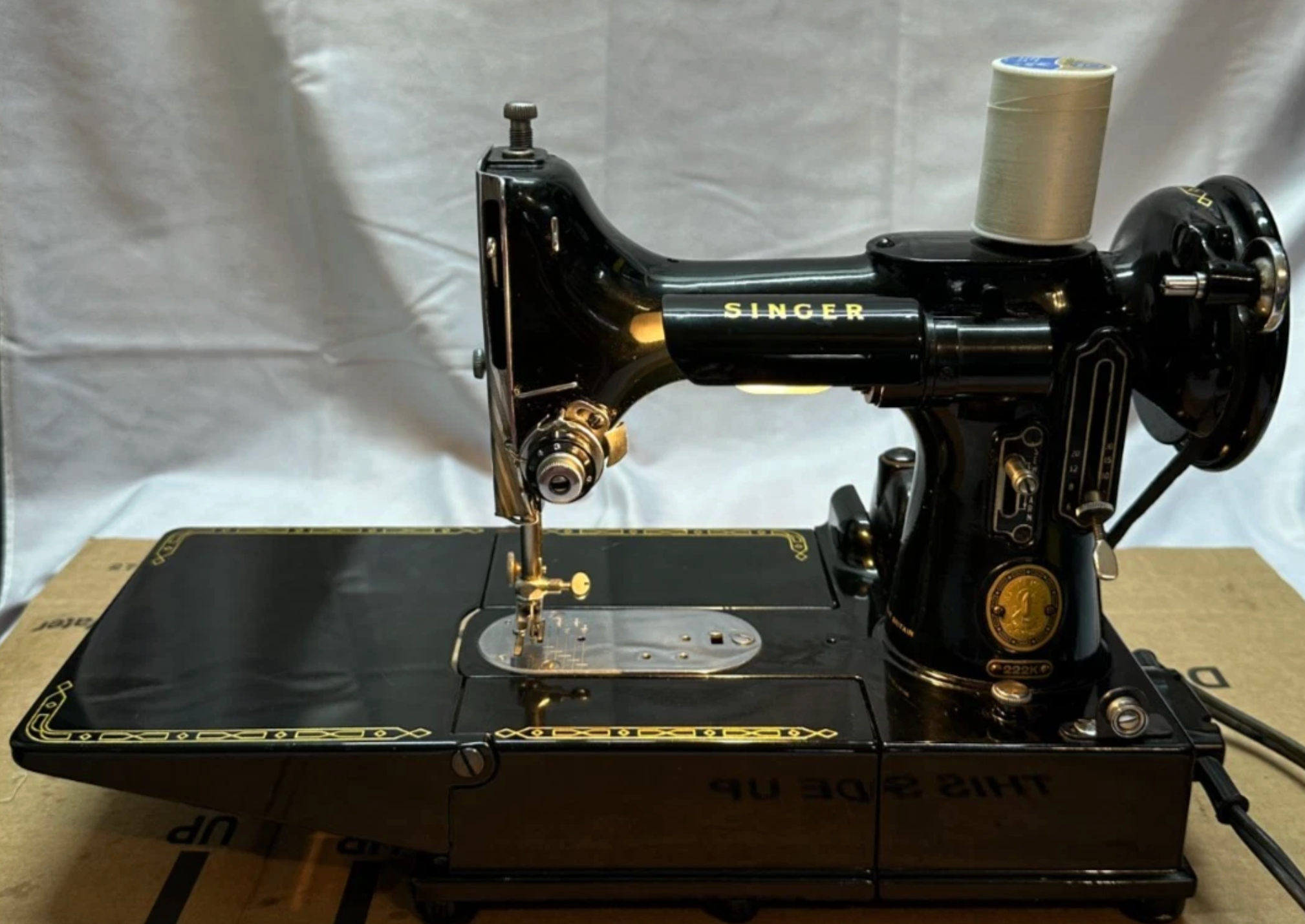 Vintage 1954 Singer 222K Featherweight Sewing Machine – Tested & Working – Portable Classic Sewing Machine