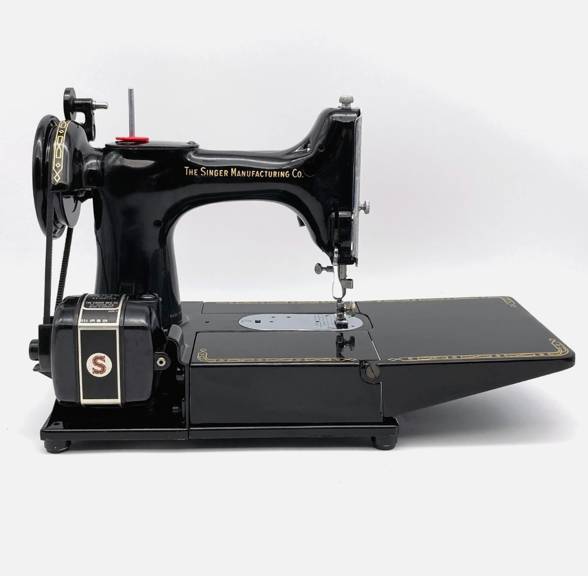 Singer Featherweight 222K Sewing Machine – 1959