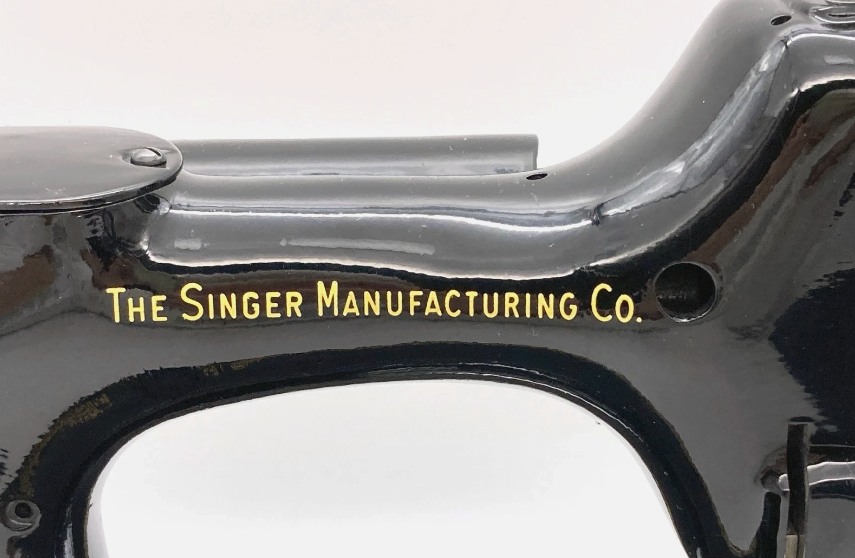 Singer Featherweight 222K Sewing Machine – 1959