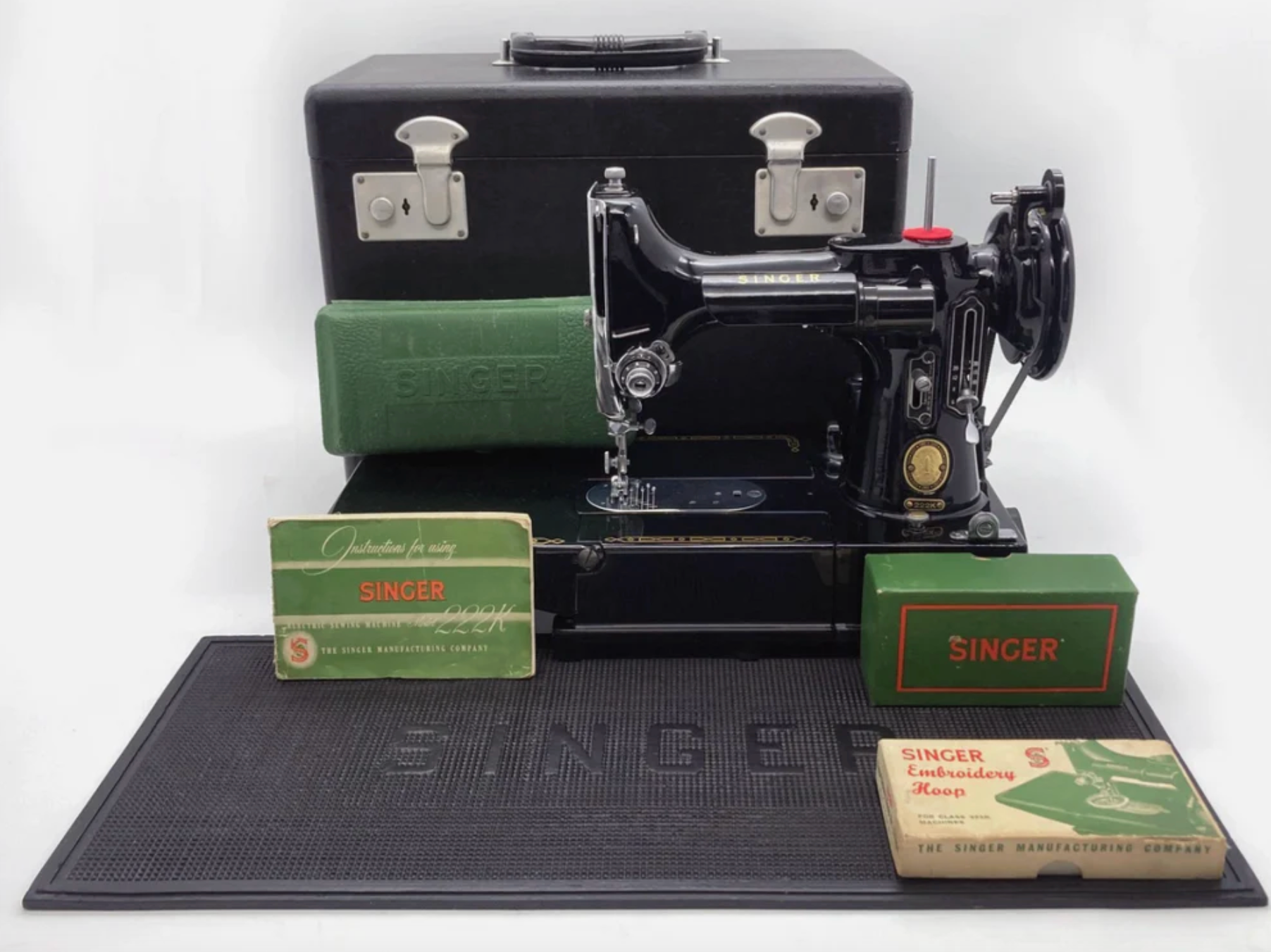 Singer Featherweight 222K Sewing Machine – 1959