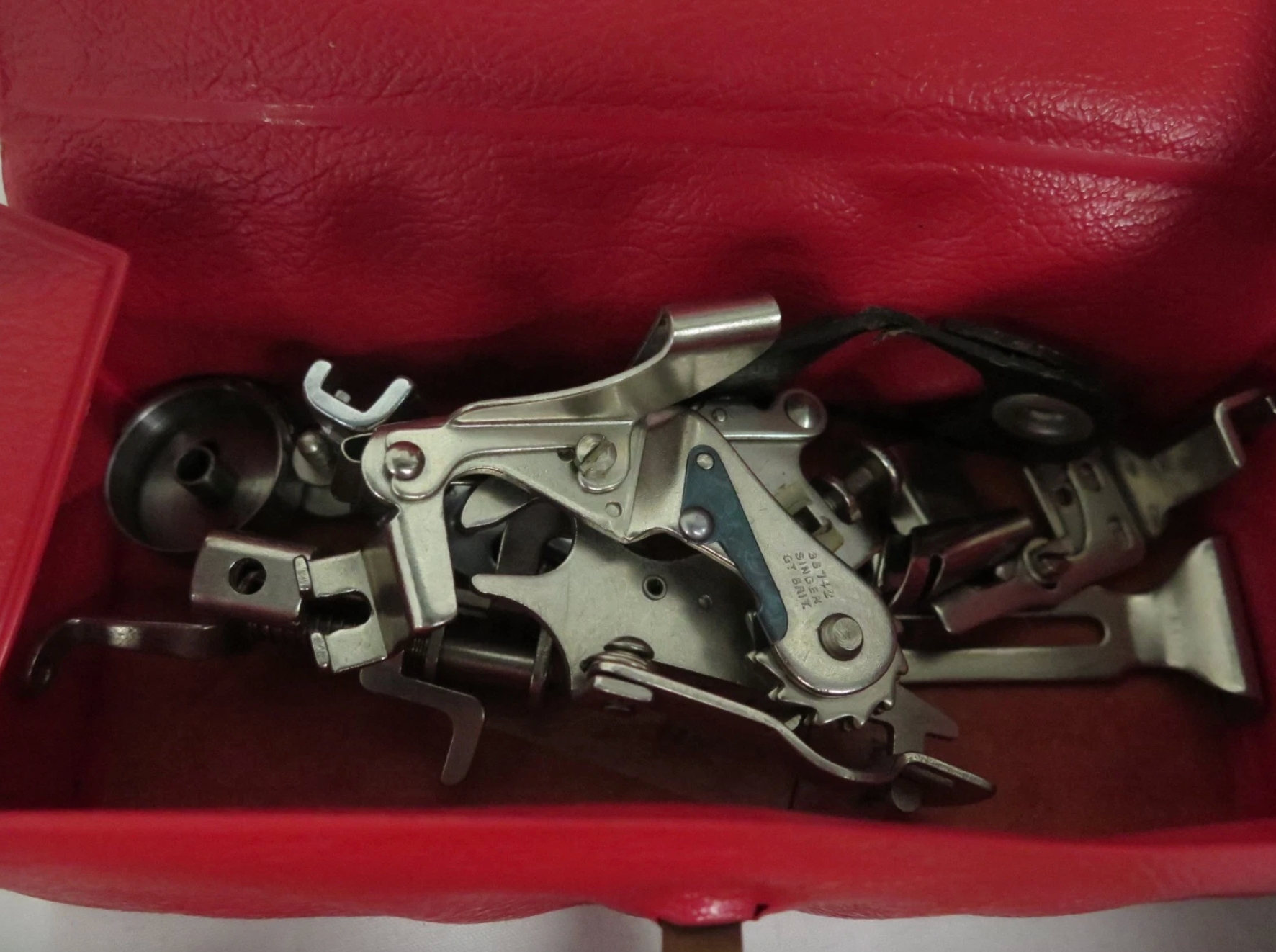 Singer 222K Featherweight Sewing Machine – Electric – Motor Controller – Working – With Case & Accessories