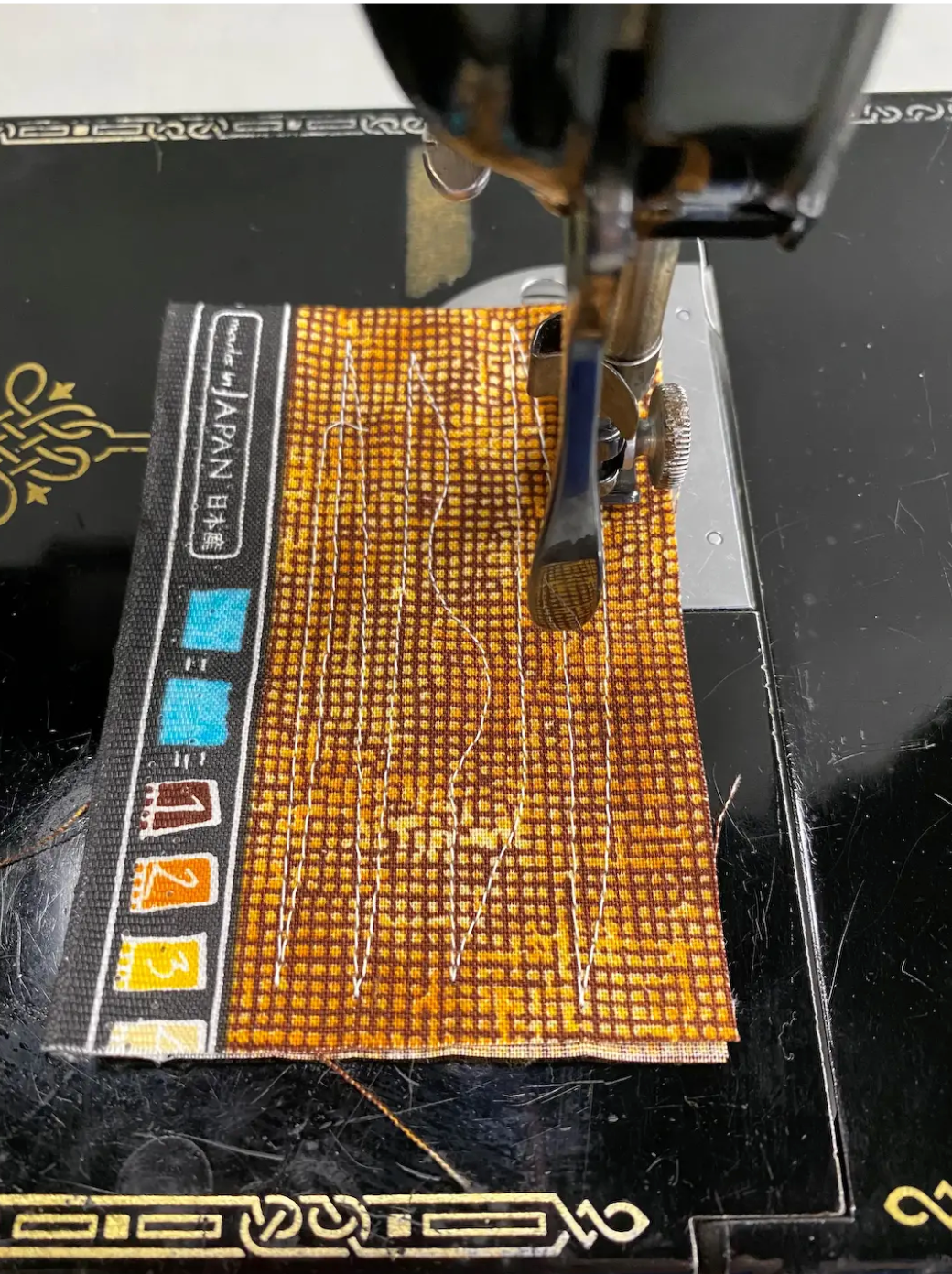 1941 Singer 221 Featherweight Blackside Sewing Machine with Case & Attachments – Rare WWII Model