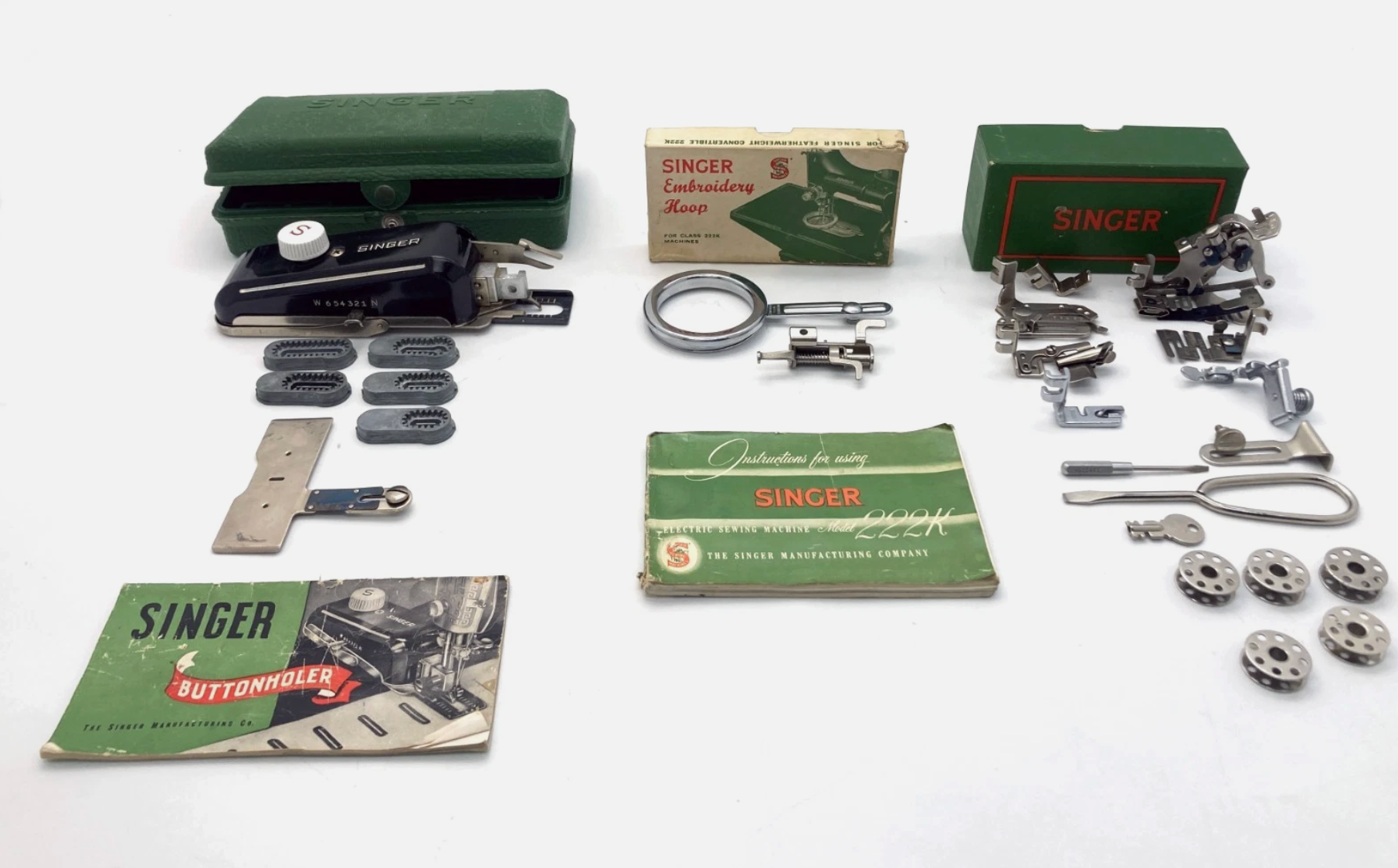 Singer Featherweight 222K Sewing Machine – 1959