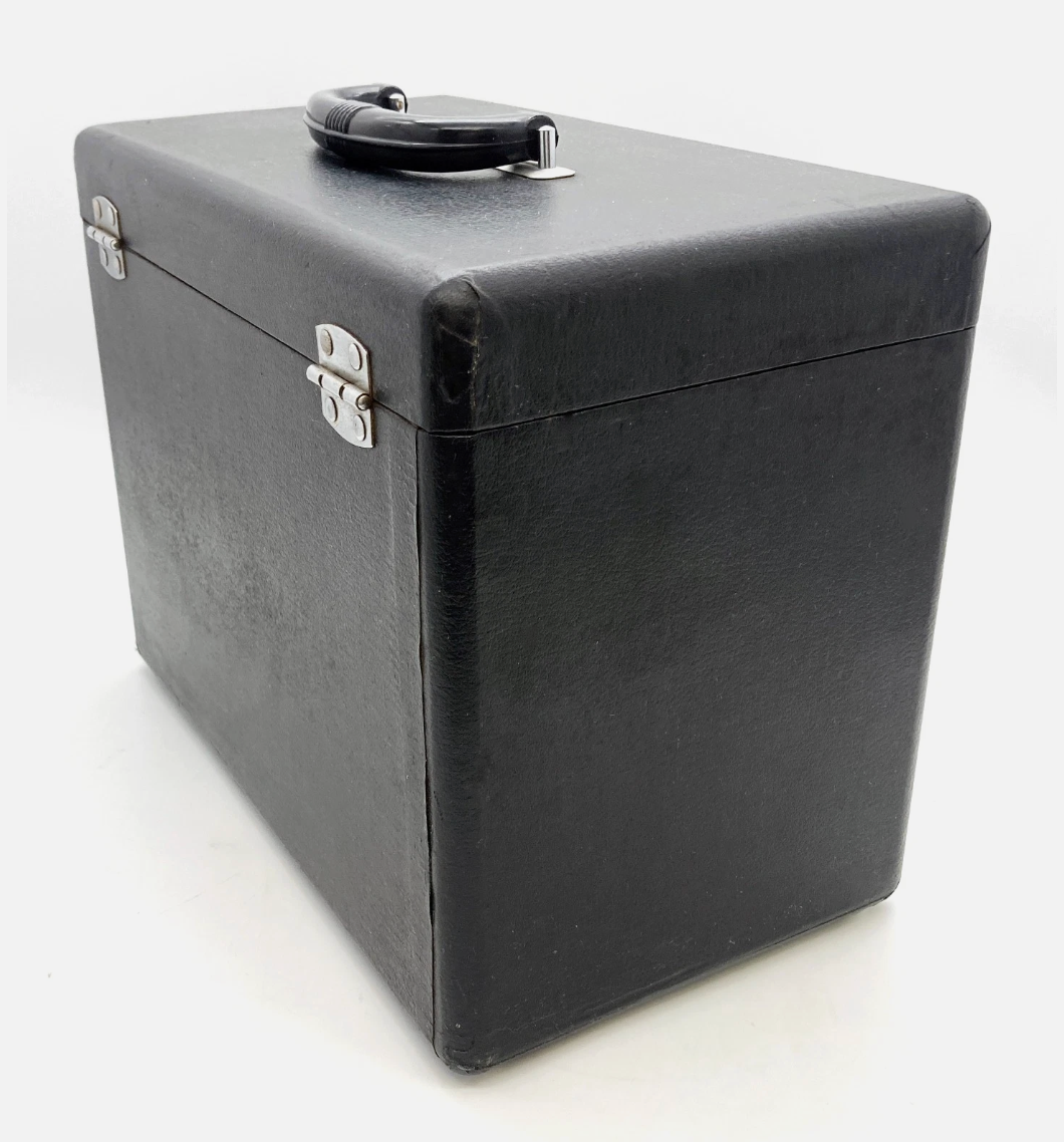 Singer Featherweight 222K Sewing Machine – 1959