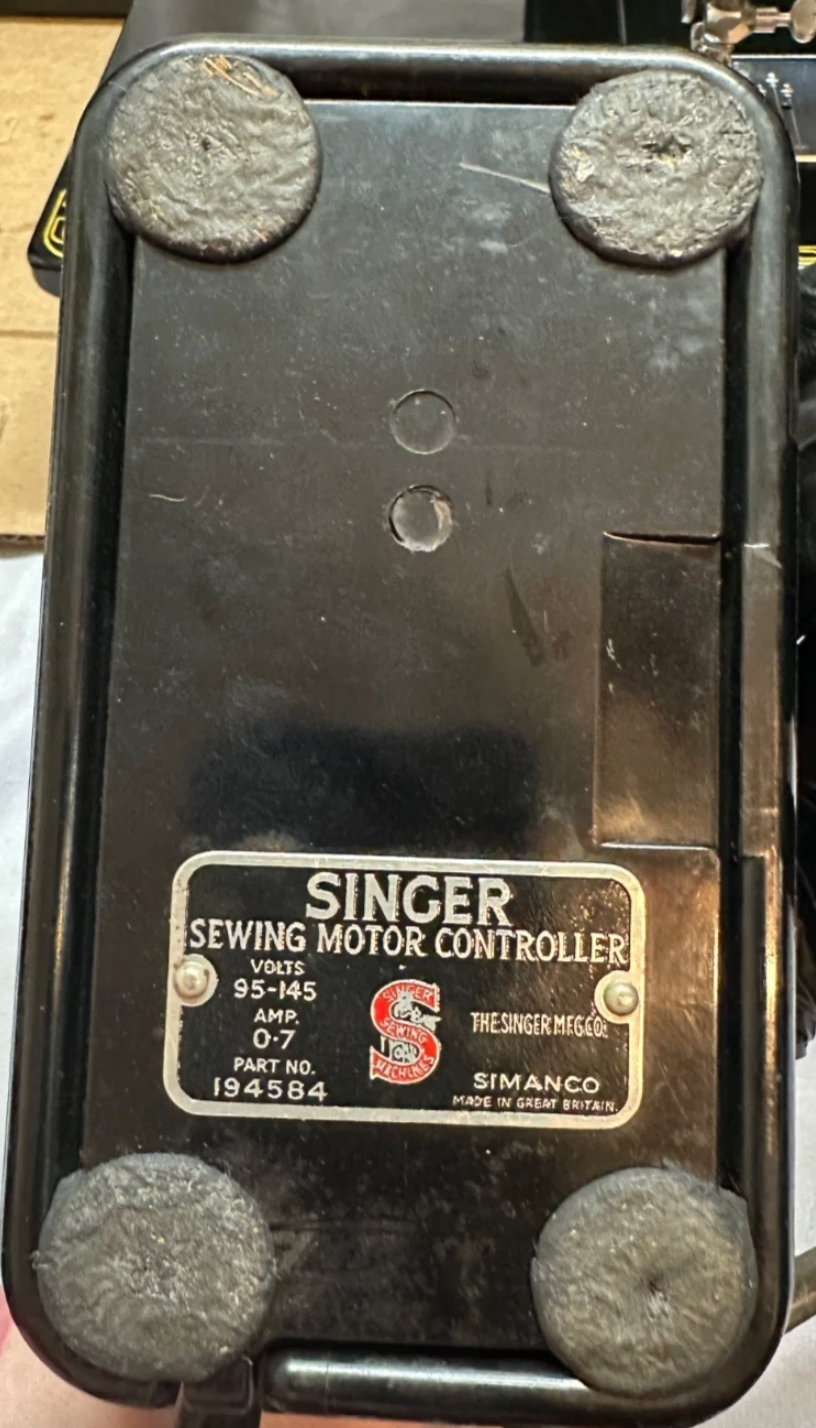 Vintage 1954 Singer 222K Featherweight Sewing Machine – Tested & Working – Portable Classic Sewing Machine